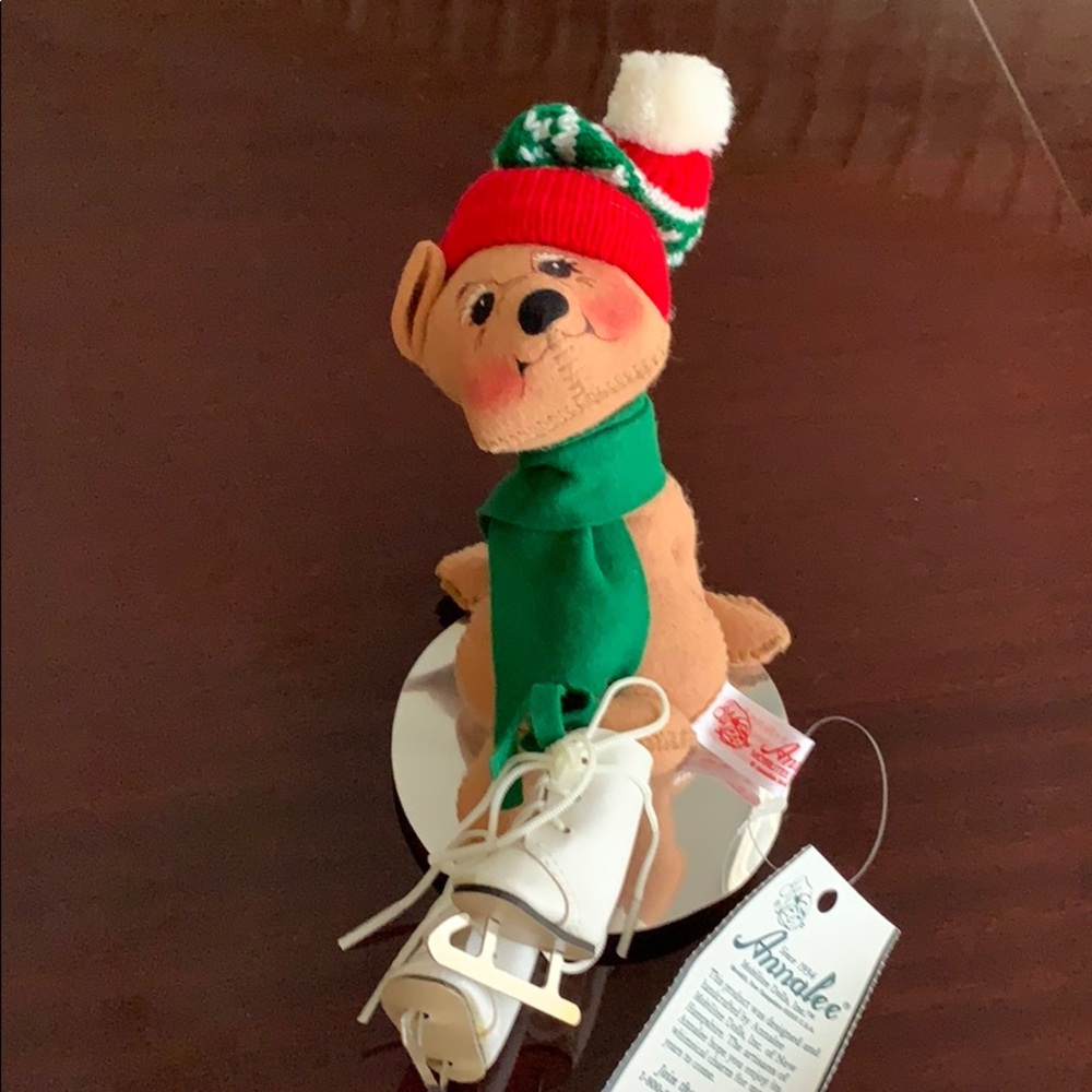Annalee 8” Bear-ly Skating Figurine